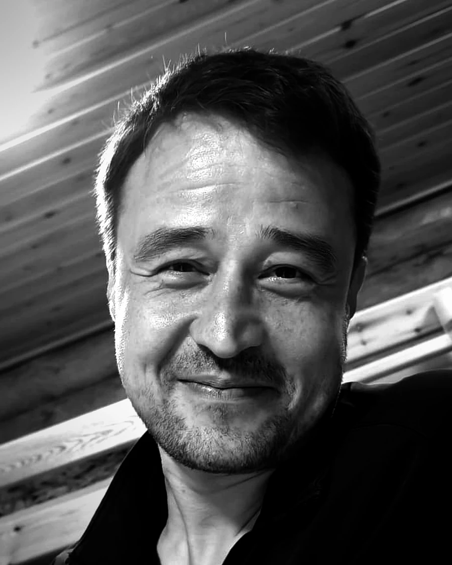 Alexey, Konsultti
